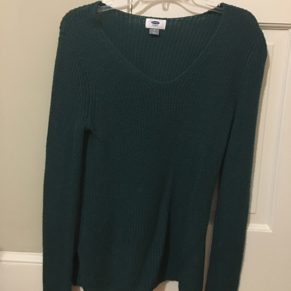 blue-green Old Navy shirt